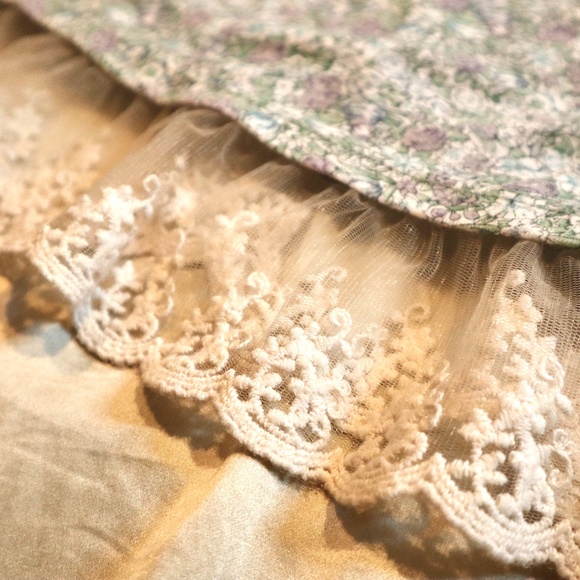 Sweet Laced Tank Top - Picture 5 of 5